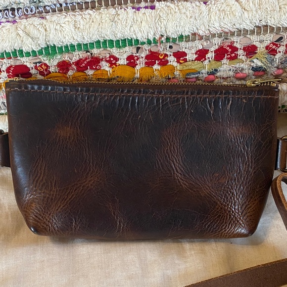 Flash sale! RANGE Atna Leather Sling - Crossbody Bag - Picture 8 of 11